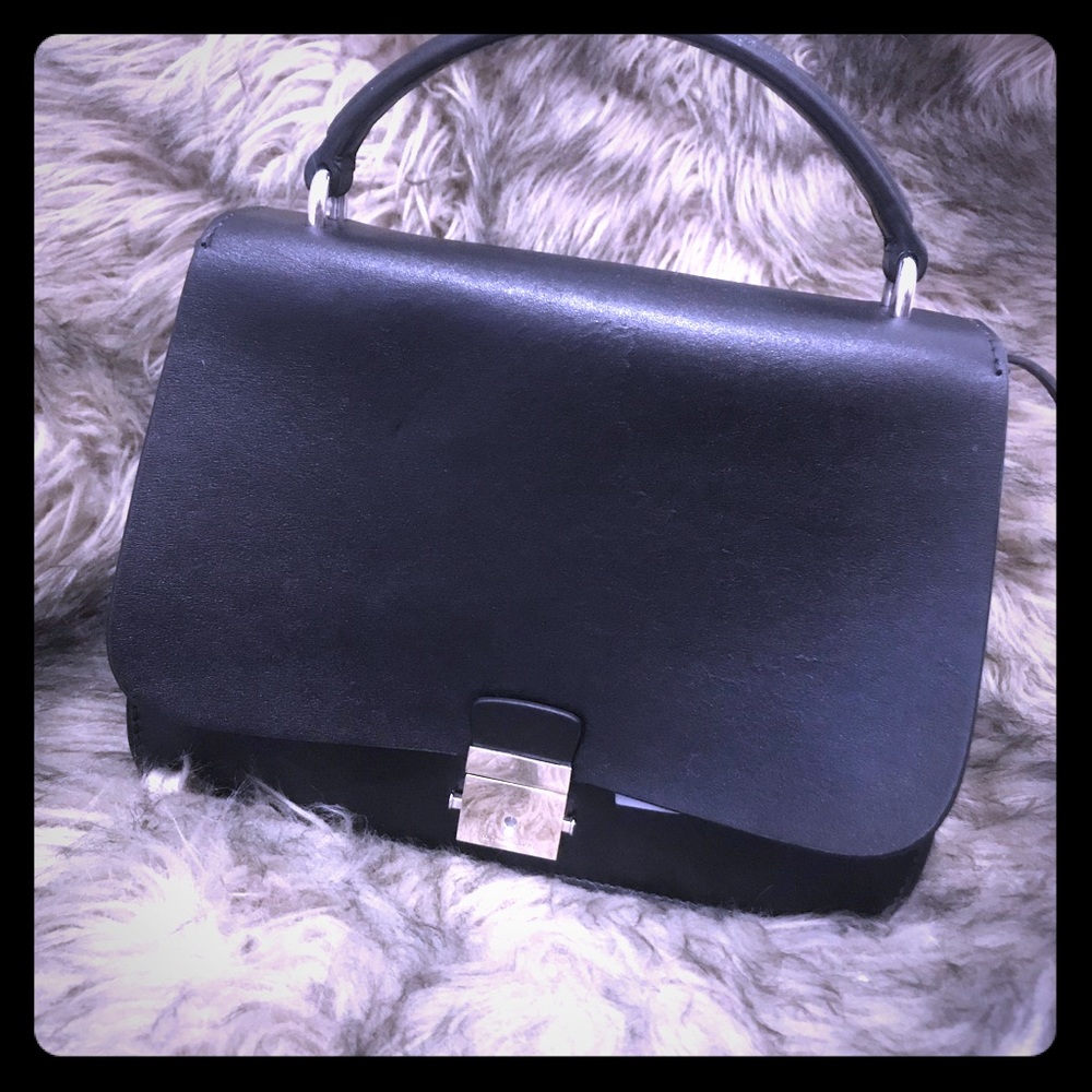 Micheal Kors Mia Handbag